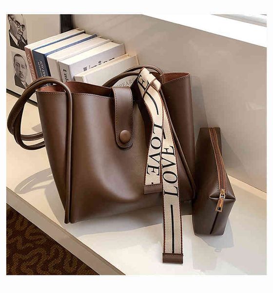bags for women2022 new large-capacity versatile tote bag one-shoulder messenger fashion handbag famous luxury designer cc sac
bags for women2022 new large-capacity versatile tote bag one-shoulder messenger fashion handbag famous luxury designer cc sac