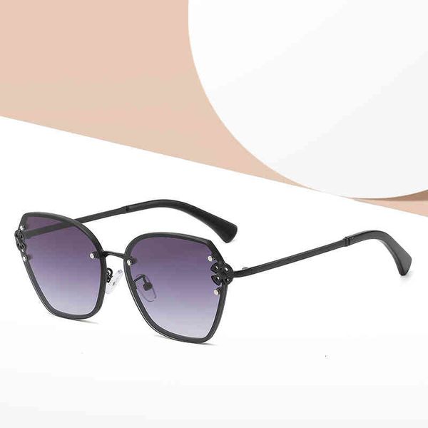 sunglasses metal frame small chrysanthemum double diamond fashion fragrance trend qfhw, White;black
sunglasses metal frame small chrysanthemum double diamond fashion fragrance trend qfhw, White;black