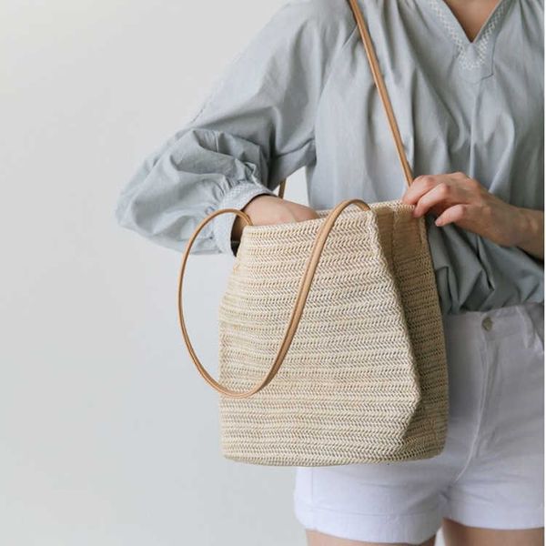 korean straw bag leisure knitting small fresh one shoulder ins summer bucket portable women's
korean straw bag leisure knitting small fresh one shoulder ins summer bucket portable women's