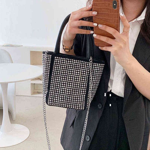 women shoulder bag luxury rhinestone purse and handbags female shopper spring and summer fashion solid color chain tote bag 220509
women shoulder bag luxury rhinestone purse and handbags female shopper spring and summer fashion solid color chain tote bag 220509