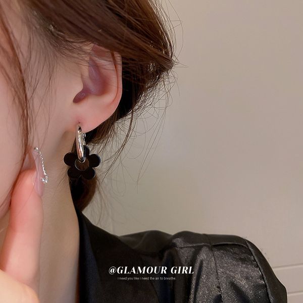silver needle flower earrings korean cold style simple personality elegant eardrop fashionable and versatile female, Golden
silver needle flower earrings korean cold style simple personality elegant eardrop fashionable and versatile female, Golden