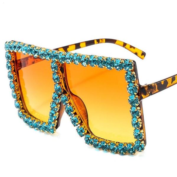 2121 fashion big sunglasses uv400 oversized women female outdoor car sport luxury glasses with shining crystal pc lens250d, White;black
2121 fashion big sunglasses uv400 oversized women female outdoor car sport luxury glasses with shining crystal pc lens250d, White;black