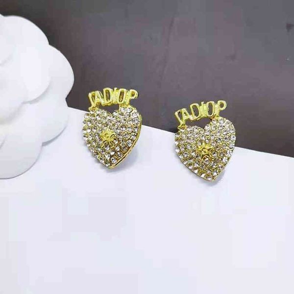 full diamond love earrings new net red fashion korean temperament letter peach heart earrings trend, Golden
full diamond love earrings new net red fashion korean temperament letter peach heart earrings trend, Golden
