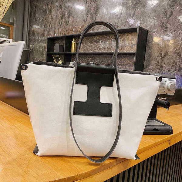 2022 new fashion all-match ladies mini handbag autumn winter large capacity portable single shoulder msenger bag women's style texture 
2022 new fashion all-match ladies mini handbag autumn winter large capacity portable single shoulder msenger bag women's style texture
