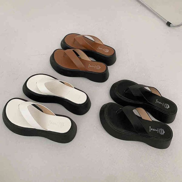 slipper summer women black flat leather fashion beach random sole soft bottom elevation for 220622
slipper summer women black flat leather fashion beach random sole soft bottom elevation for 220622