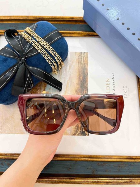 2022 new fashion sunglasses men and women europe and the united states large frame square face cover korean version of the cool high value 1, White;black
2022 new fashion sunglasses men and women europe and the united states large frame square face cover korean version of the cool high value 1, White;black