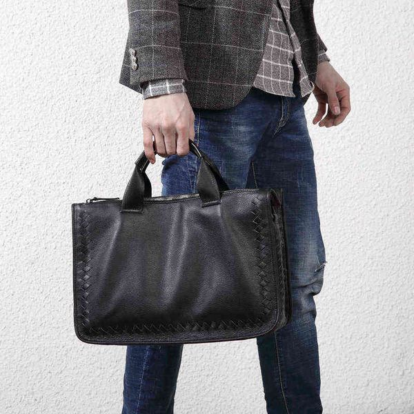 men's handbag leather leisure knitting large capacity briefcase single shoulder messenger bag head leather men's bag 220718
men's handbag leather leisure knitting large capacity briefcase single shoulder messenger bag head leather men's bag 220718