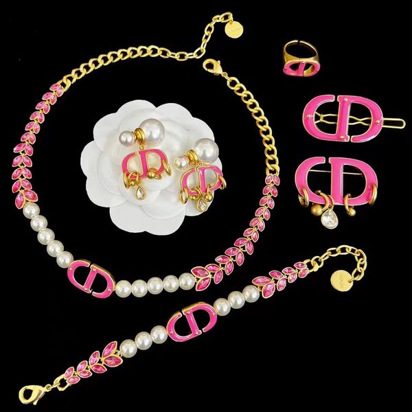 2022 sweet pink crystal charm bracelets 18k gold copper luxury designer leaves bracelet necklace stud earrings for wedding jewelry, Golden;silver
2022 sweet pink crystal charm bracelets 18k gold copper luxury designer leaves bracelet necklace stud earrings for wedding jewelry, Golden;silver