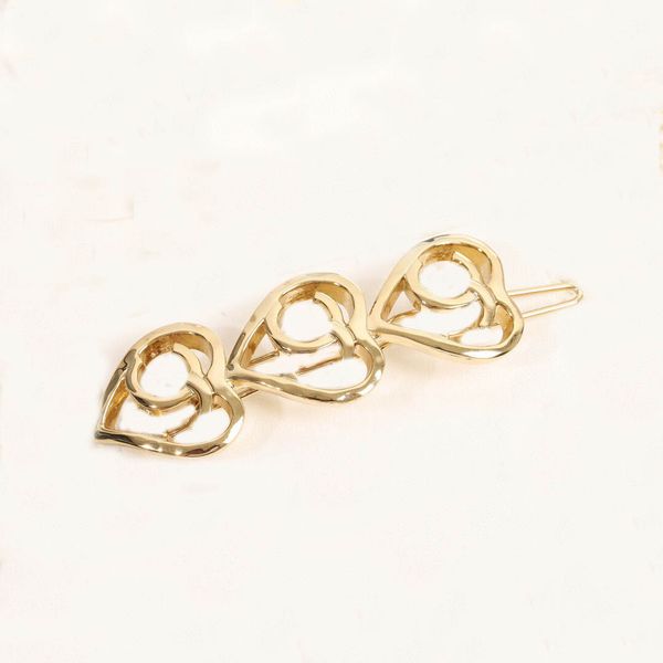 2022 charm hair clip in 18k gold plated three pcs heart shape hollow design for women wedding jewelry gift have box stamp ps7665, Golden
2022 charm hair clip in 18k gold plated three pcs heart shape hollow design for women wedding jewelry gift have box stamp ps7665, Golden