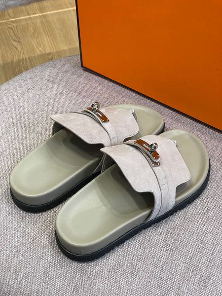 2022 designer women flip flop fashion beach platform slippers luxury platform cool leather high heels matching 35-41, Black
2022 designer women flip flop fashion beach platform slippers luxury platform cool leather high heels matching 35-41, Black