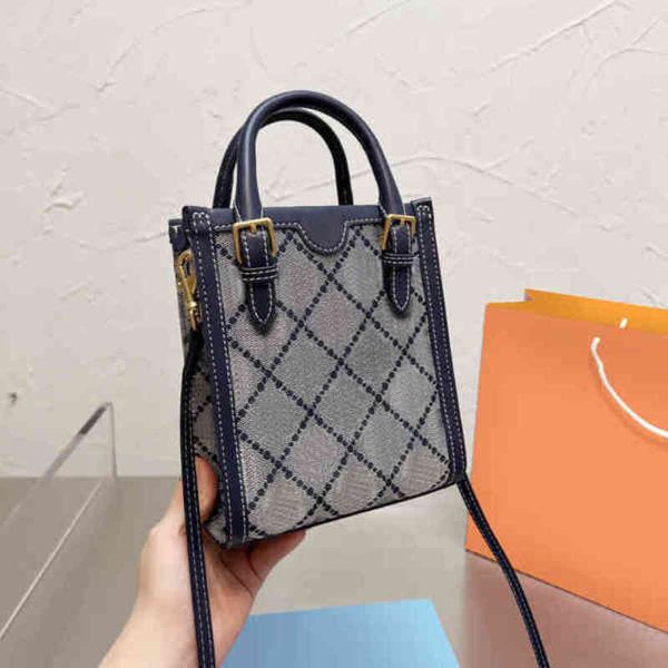 bags tote brand designer wallet for women small square fashion handbag shoulder crossbody female shopping purses 211220
bags tote brand designer wallet for women small square fashion handbag shoulder crossbody female shopping purses 211220