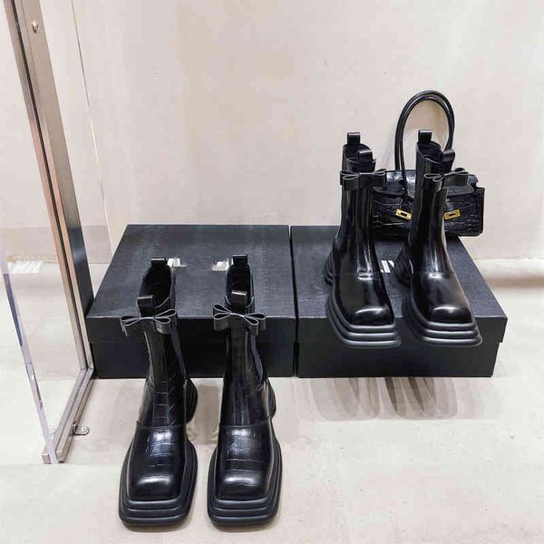 boots martin boots women's style square head bow thick bottom chelsea single heel versatile medium, Black
boots martin boots women's style square head bow thick bottom chelsea single heel versatile medium, Black