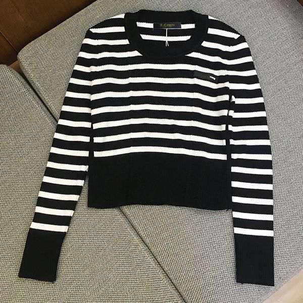 designer 2021 autumn winter new product simple plain yuan black and white stripe offset knitted bottoming shirt slim fit short women's
designer 2021 autumn winter new product simple plain yuan black and white stripe offset knitted bottoming shirt slim fit short women's