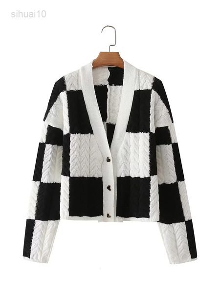 2022 women autumn knitted plaid vest casual v neck long sleeve short women clothing comfortable sweater l220725, White
2022 women autumn knitted plaid vest casual v neck long sleeve short women clothing comfortable sweater l220725, White