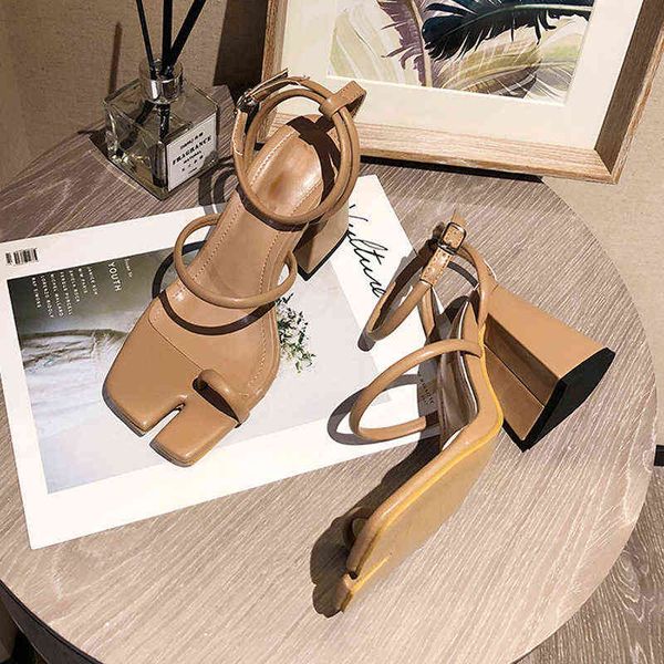 sandals 2022 new women pumps fashion thick high heels sandals shoes woman thin belt open toe flip flops female ladies casual 220623, Black
sandals 2022 new women pumps fashion thick high heels sandals shoes woman thin belt open toe flip flops female ladies casual 220623, Black