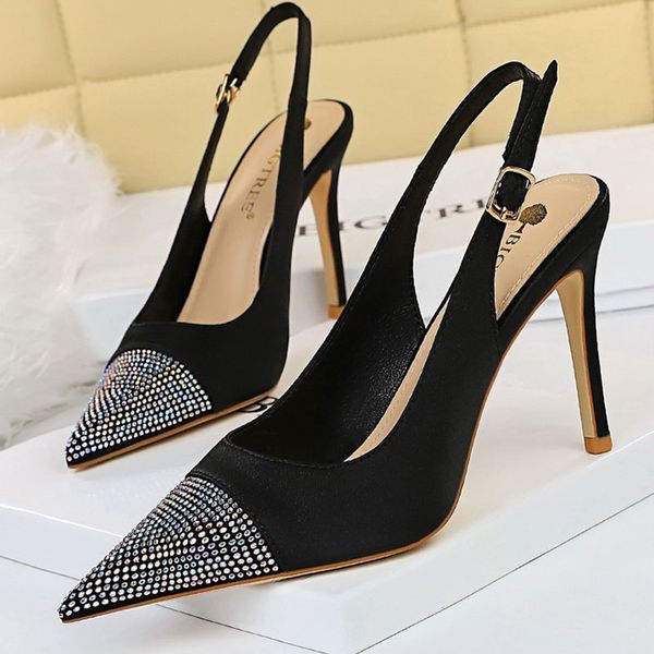 women pumps black sandals crystal pointed toe rhinestone high heels wedding shoes heeled slingbacks sandal big size 34-43
women pumps black sandals crystal pointed toe rhinestone high heels wedding shoes heeled slingbacks sandal big size 34-43