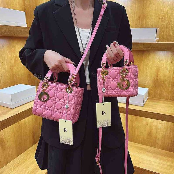 factory direct sale new high-grade texture classic small fragrance princess lingge portable messenger versatile design foreign style designe
factory direct sale new high-grade texture classic small fragrance princess lingge portable messenger versatile design foreign style designe
