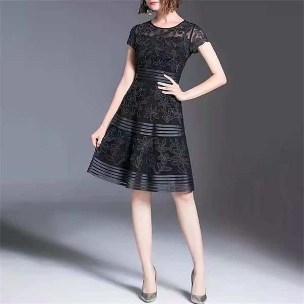 casual dresses wind high-end boutique mesh embroidered beaded dress round neck slim daily summer 8307 213d, Black;gray
casual dresses wind high-end boutique mesh embroidered beaded dress round neck slim daily summer 8307 213d, Black;gray
