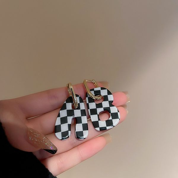 925 silver needle black and white houndstooth bag metal heart small lock earrings vintage chessboard plaid eardrop for women, Golden
925 silver needle black and white houndstooth bag metal heart small lock earrings vintage chessboard plaid eardrop for women, Golden
