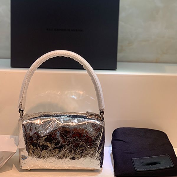 tote diamonds bags portable square bag rhinestone shoulder strap dinner bags 2022 summer new leather women's gold silver small king han
tote diamonds bags portable square bag rhinestone shoulder strap dinner bags 2022 summer new leather women's gold silver small king han