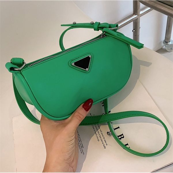 factory promotion net red women's 2022 new fashion foreign style versatile messenger single shoulder armpit bag
factory promotion net red women's 2022 new fashion foreign style versatile messenger single shoulder armpit bag