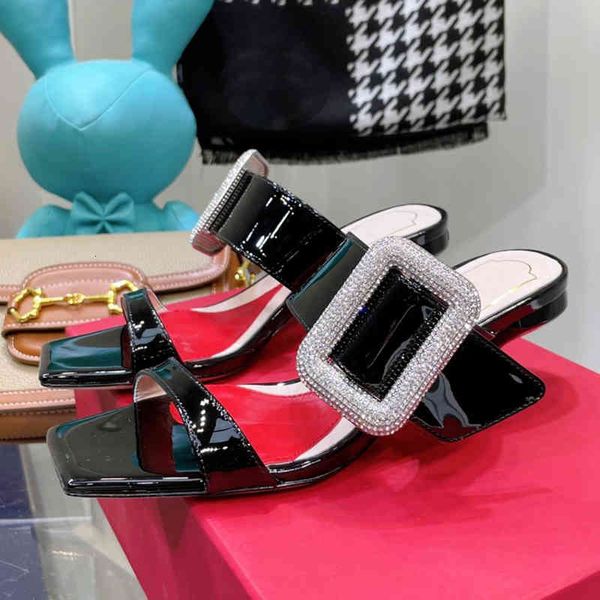 sandals factory price latest styles plus size women's shoes square toe low heel slippers everyday summer roow, Black
sandals factory price latest styles plus size women's shoes square toe low heel slippers everyday summer roow, Black