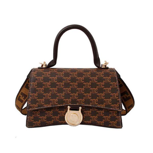 luxury one-shoulder female bag women's shoulder diagonal handbag texture style bags chain single handbags 55% off
luxury one-shoulder female bag women's shoulder diagonal handbag texture style bags chain single handbags 55% off