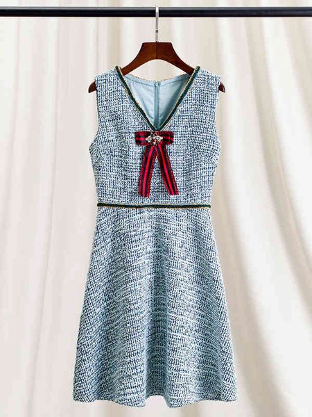 casual dresses high end famous ladies small fragrance style royal sister tweed dress temperament light mature thin, Black;gray
casual dresses high end famous ladies small fragrance style royal sister tweed dress temperament light mature thin, Black;gray