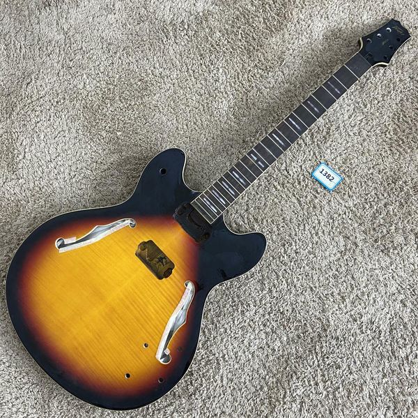 professional diy 335 style genuine electric jazz guitar tiger maple f hole 3ts color without hardwares in stock
professional diy 335 style genuine electric jazz guitar tiger maple f hole 3ts color without hardwares in stock