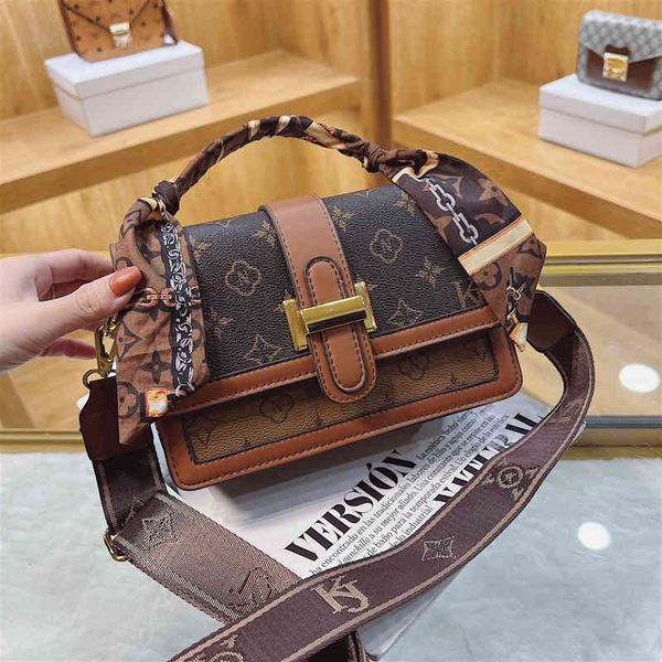 2022 factory wholesale urban simple thick shoulder strap korean women's single shoulder messenger small bag texture foreign style contr
2022 factory wholesale urban simple thick shoulder strap korean women's single shoulder messenger small bag texture foreign style contr