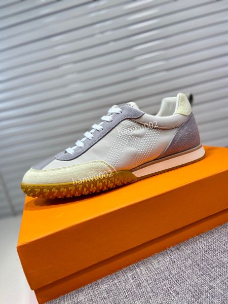 2022 designer boots luxury men casual shoes fabric suede effect calfskin nylon reflective sneakers velvet mixed fiber fashion quality, Black
2022 designer boots luxury men casual shoes fabric suede effect calfskin nylon reflective sneakers velvet mixed fiber fashion quality, Black