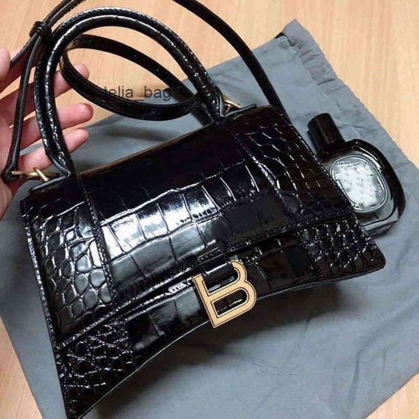 handbags balencigas luxuries bag 2022 alligator messenger handbag hourglass net red fashion summer versatile shoulder
handbags balencigas luxuries bag 2022 alligator messenger handbag hourglass net red fashion summer versatile shoulder