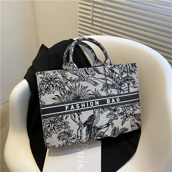 personality new fashion large capacity foreign style single women's simple summer printed jmve clearance outlet sale
personality new fashion large capacity foreign style single women's simple summer printed jmve clearance outlet sale