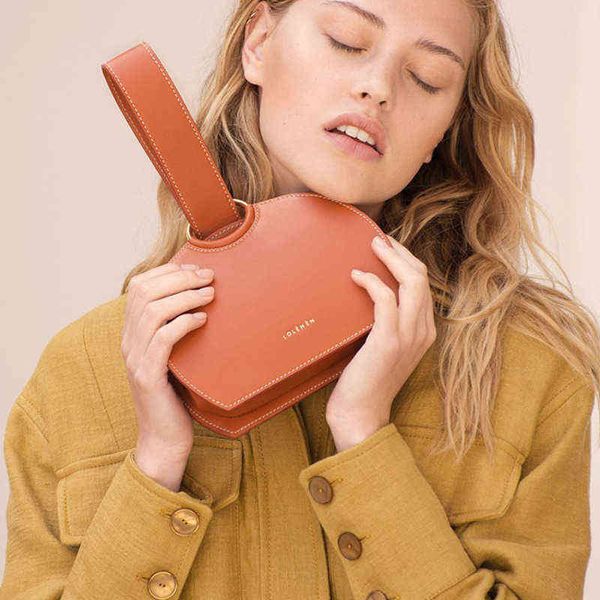 evening bags handbags casual mode semicircular female in otch clutch marks of leather pu ladies fancy design shoulder bags 220414
evening bags handbags casual mode semicircular female in otch clutch marks of leather pu ladies fancy design shoulder bags 220414