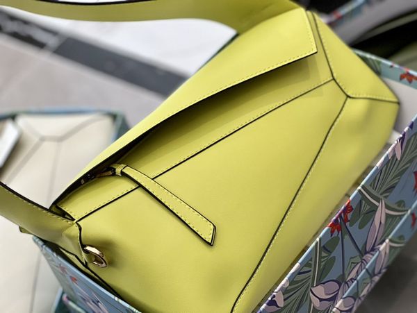 2022 new ladies puzs zles underarm bag hobos cow leather zipper maitrette cotton canvas lining
2022 new ladies puzs zles underarm bag hobos cow leather zipper maitrette cotton canvas lining