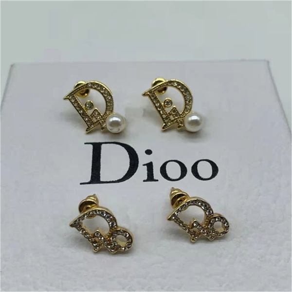 2022 fashion 20% off designer jewelry d di family new letter diamond women's fashion simple high texture net red same earrings, Golden
2022 fashion 20% off designer jewelry d di family new letter diamond women's fashion simple high texture net red same earrings, Golden