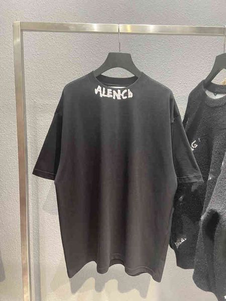 hip hop balencaigass trendy t shirts family neckline thread letter b paris band hole short sleeve black and white t-shirt, White;black
hip hop balencaigass trendy t shirts family neckline thread letter b paris band hole short sleeve black and white t-shirt, White;black