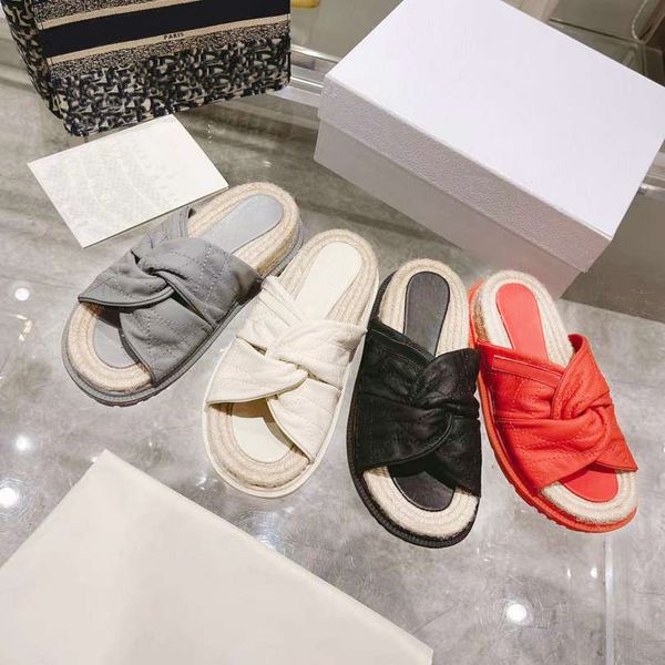 2022 fashion classic leather sandals popular brand women's sheepskin buckle summer leisure beach slide g letter designer printed slippe, Black
2022 fashion classic leather sandals popular brand women's sheepskin buckle summer leisure beach slide g letter designer printed slippe, Black