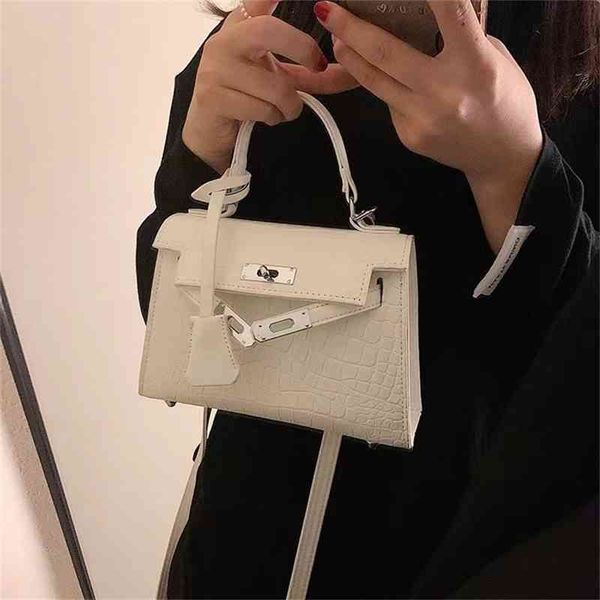 purse small bag women's summer versatile new messenger crocodile pattern portable small square
purse small bag women's summer versatile new messenger crocodile pattern portable small square