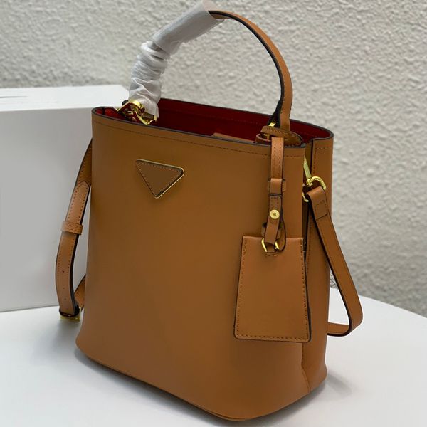 2022 women drawstring luxurys designers bucket bag designer shoulder bag fashion summer travel handbag lady cross body bags women's cro
2022 women drawstring luxurys designers bucket bag designer shoulder bag fashion summer travel handbag lady cross body bags women's cro