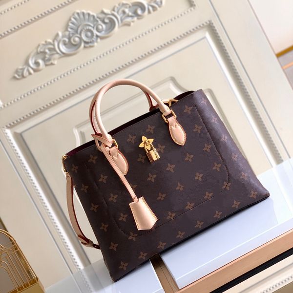 2021 one shoulder designer handbag crossbody clutch on the go tote large capacity letter floral print ladies luxury bag handbag
2021 one shoulder designer handbag crossbody clutch on the go tote large capacity letter floral print ladies luxury bag handbag