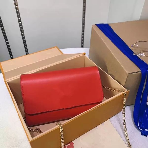 fashion classic bright surface pattern leather women's messenger bag shoulder bag multicolor handbags 024836, Black;red
fashion classic bright surface pattern leather women's messenger bag shoulder bag multicolor handbags 024836, Black;red