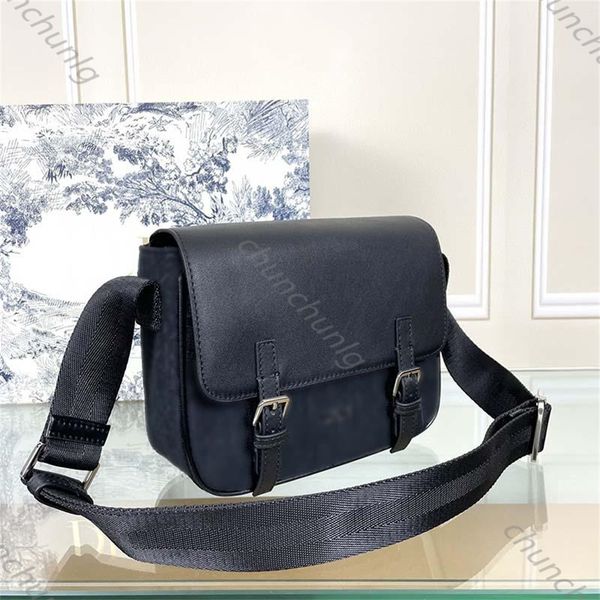 essenger bag men's shoulder bag wallet outdoor travel fashion designer coin wallet leather backpack
essenger bag men's shoulder bag wallet outdoor travel fashion designer coin wallet leather backpack