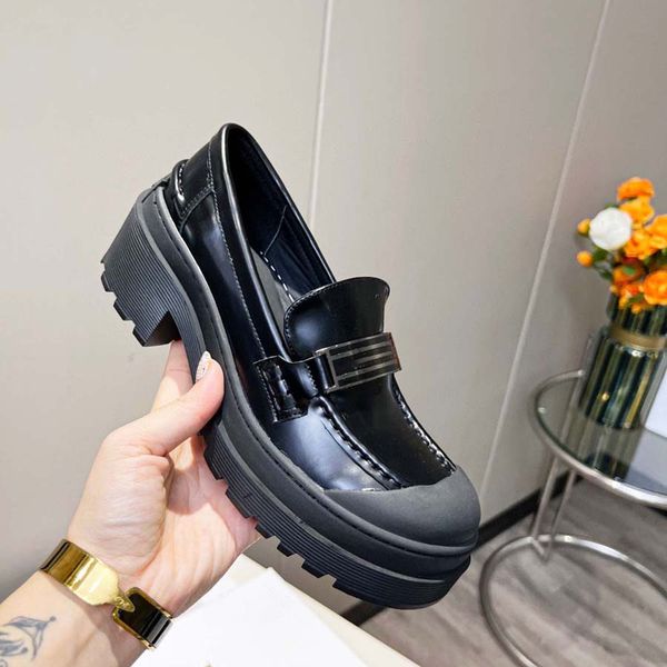 classics loafers women espadrilles flat shoes canvas and real lambskin loafer two tone cap, Black
classics loafers women espadrilles flat shoes canvas and real lambskin loafer two tone cap, Black