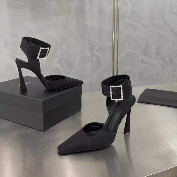 dress shoes slim heels high heel satin ankles sandals square toe 11cm black strapping luxury designer spring and summer banquet shoe our siz
dress shoes slim heels high heel satin ankles sandals square toe 11cm black strapping luxury designer spring and summer banquet shoe our siz
