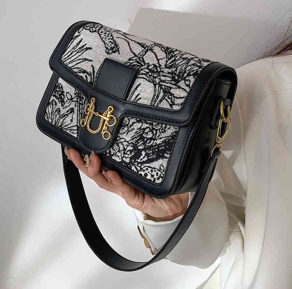 popular bag women's 2022 summer new fashion versatile messenger texture single armpit small square shoulder bags
popular bag women's 2022 summer new fashion versatile messenger texture single armpit small square shoulder bags