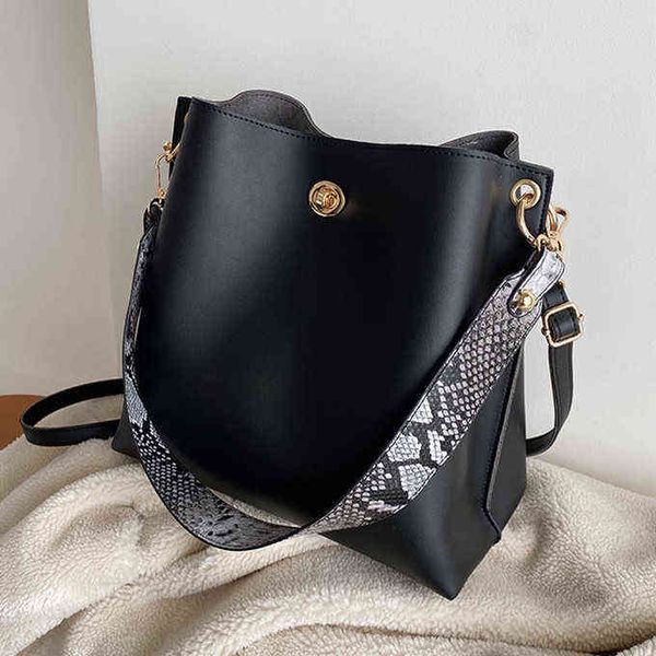 evening bags pu deli's handbag for women. big bags. fashion reception. 220709
evening bags pu deli's handbag for women. big bags. fashion reception. 220709