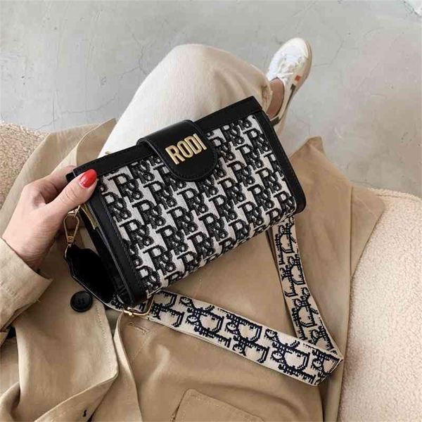 hand autumn winter new single women's fashion textured canvas small square dichao with messenger wide design purses online
hand autumn winter new single women's fashion textured canvas small square dichao with messenger wide design purses online