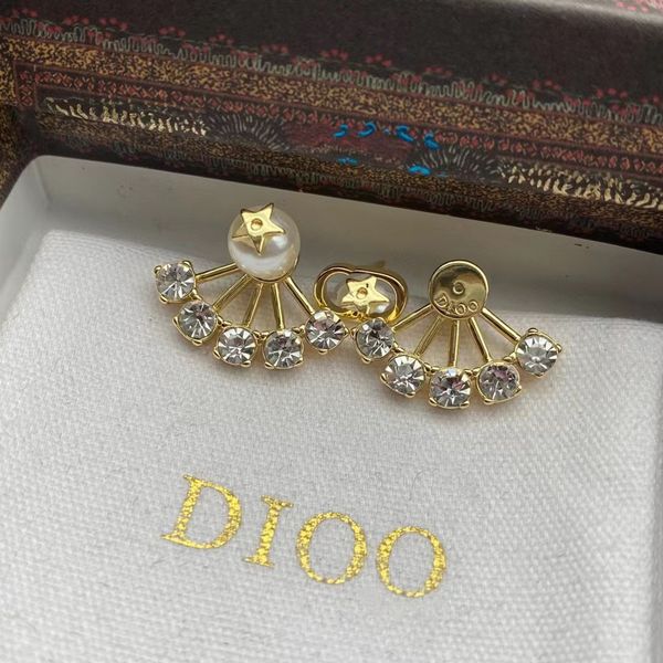 2022 new trendy back earring earrings female brass material high-end feeling with the same ins style earrings, White
2022 new trendy back earring earrings female brass material high-end feeling with the same ins style earrings, White