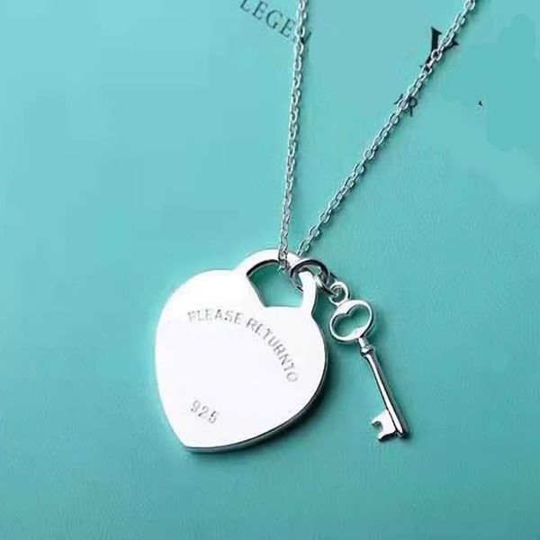 2022 brass luxury brand heart pendant necklaces gold plated simple love copper ring logo printed necklace women designer jewelry, Silver
2022 brass luxury brand heart pendant necklaces gold plated simple love copper ring logo printed necklace women designer jewelry, Silver